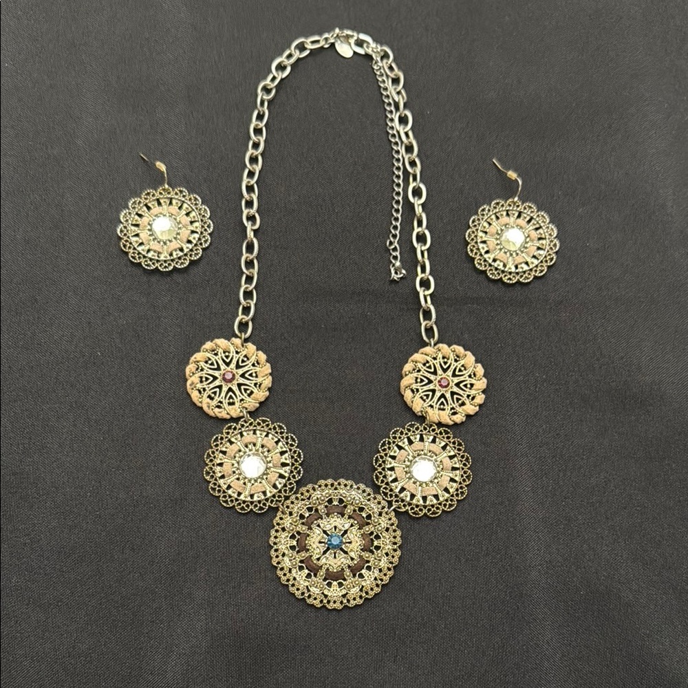 Cookie Lee Gold And Silver Statement Necklace - image 1